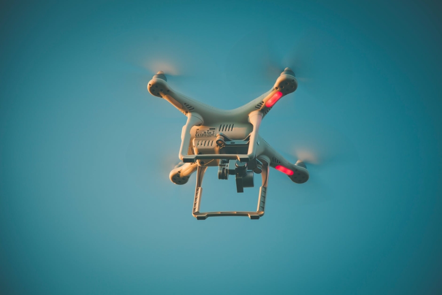 moda na filmowanie dronem slubow
